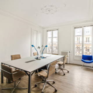 Bureau privé 22 m² 4 postes Coworking Rue la Fayette Paris 75009 - photo 1